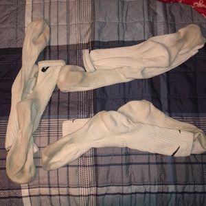 3 pairs of nike socks